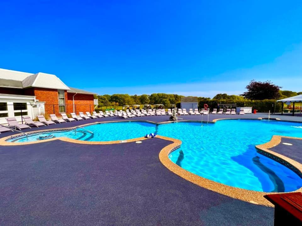 Cape Cod Irish Village - The Emerald Resort Barnstable Extérieur photo