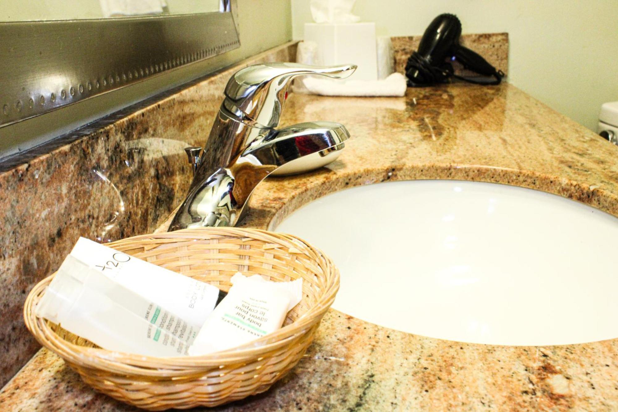 Cape Cod Irish Village - The Emerald Resort Barnstable Extérieur photo