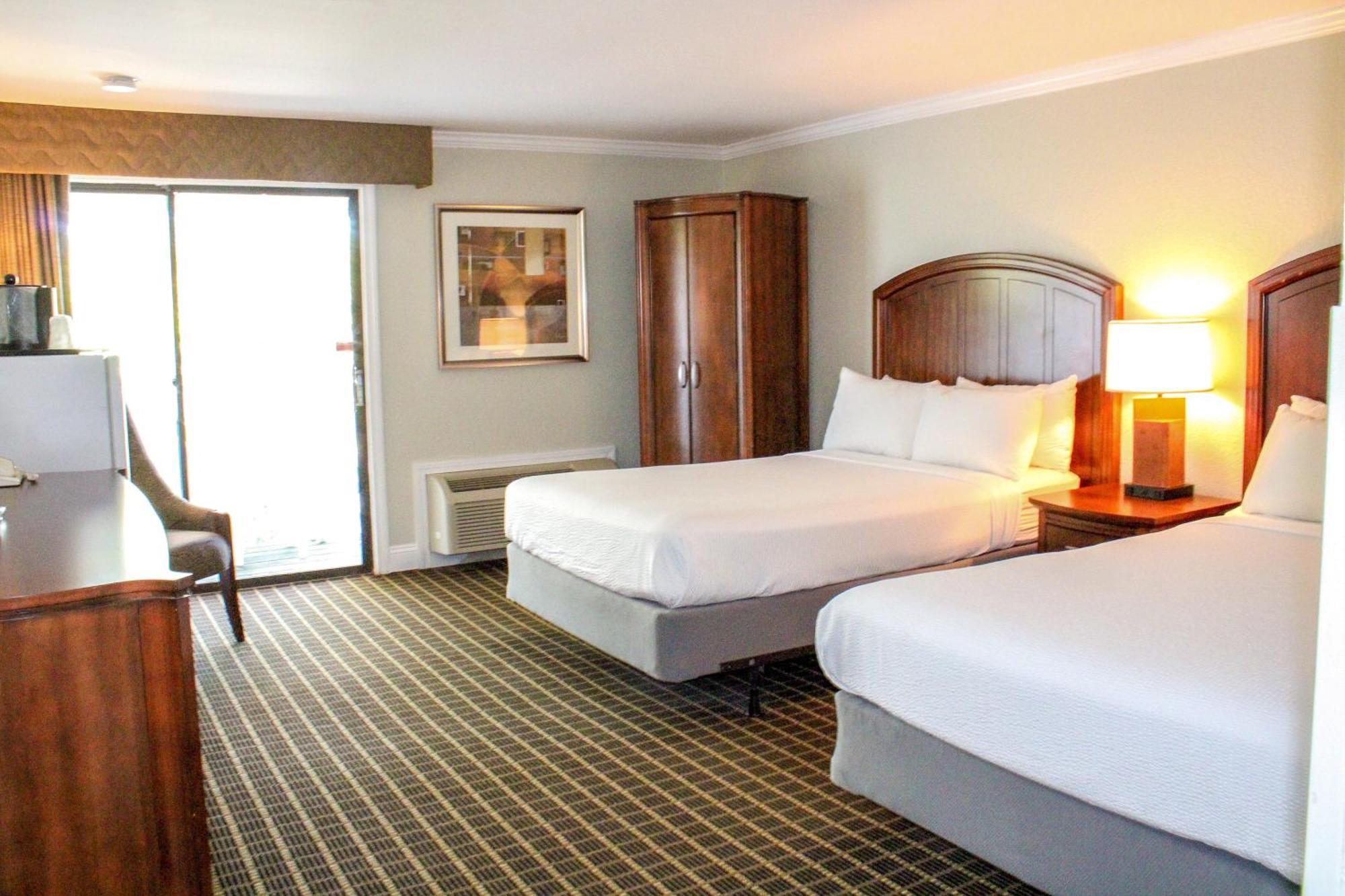 Cape Cod Irish Village - The Emerald Resort Barnstable Extérieur photo